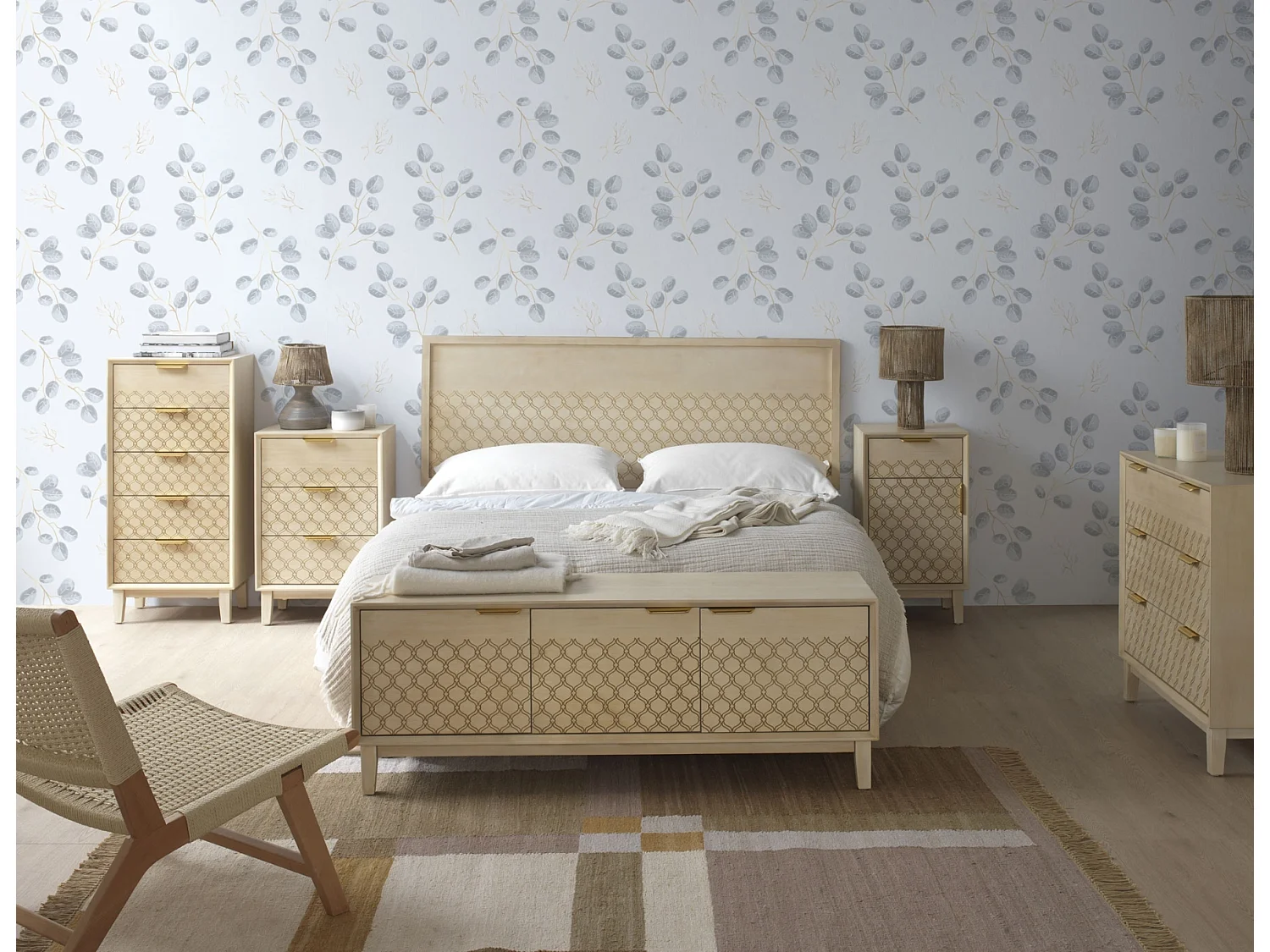 Commode 3 tiroirs plaqué chêne et coloris beige