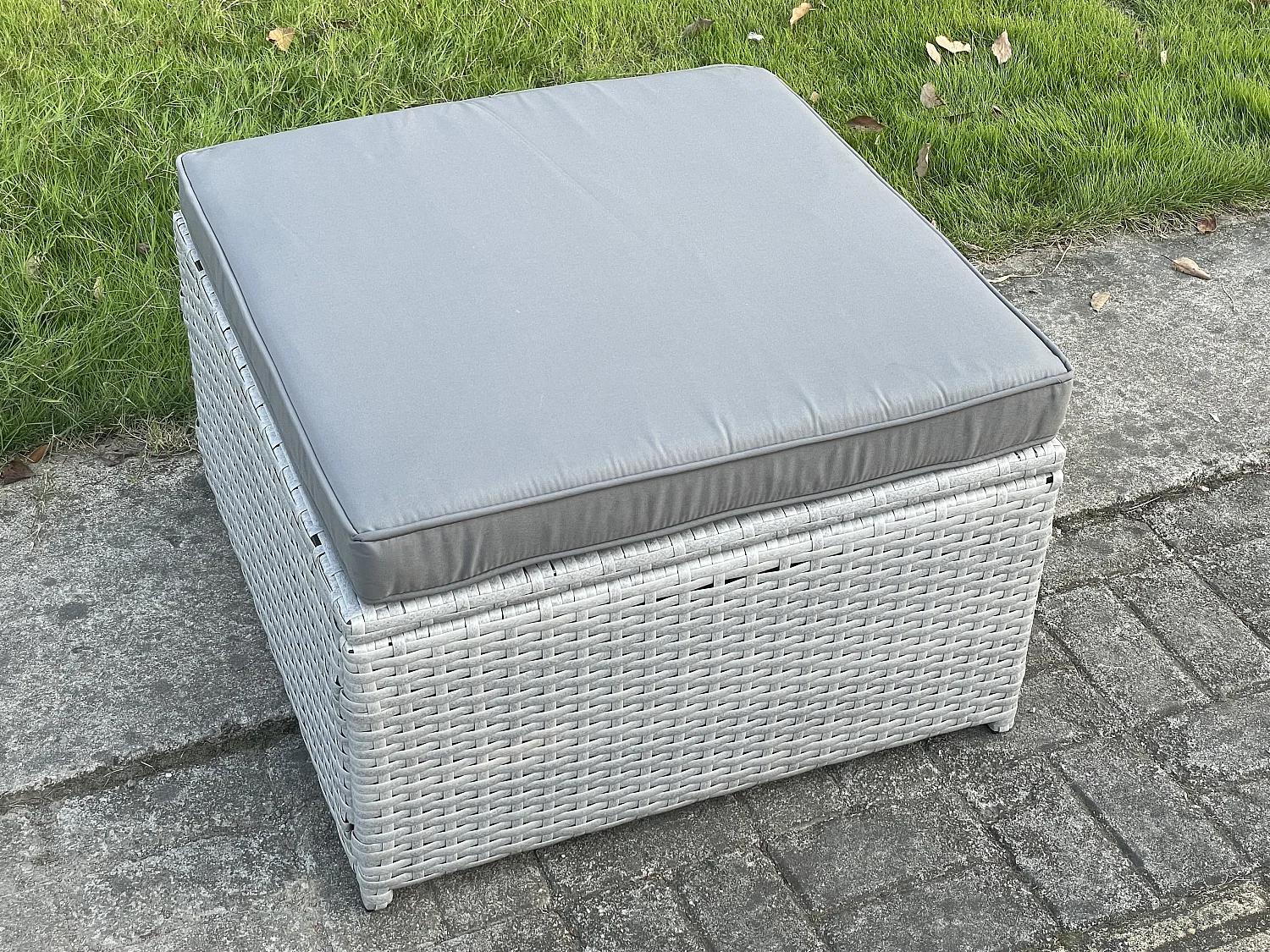 Fimous Light Grey Rattan Footstool Patio Outdoor Garden Furniture Accessory With Thick Dark Grey Cushion