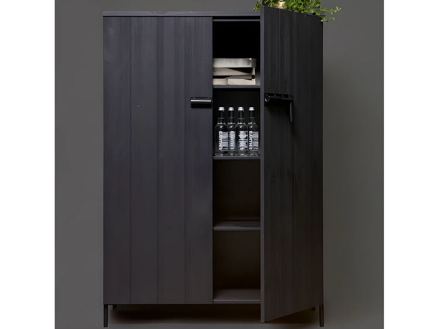 Armoire vintage en bois massif noir BETTY