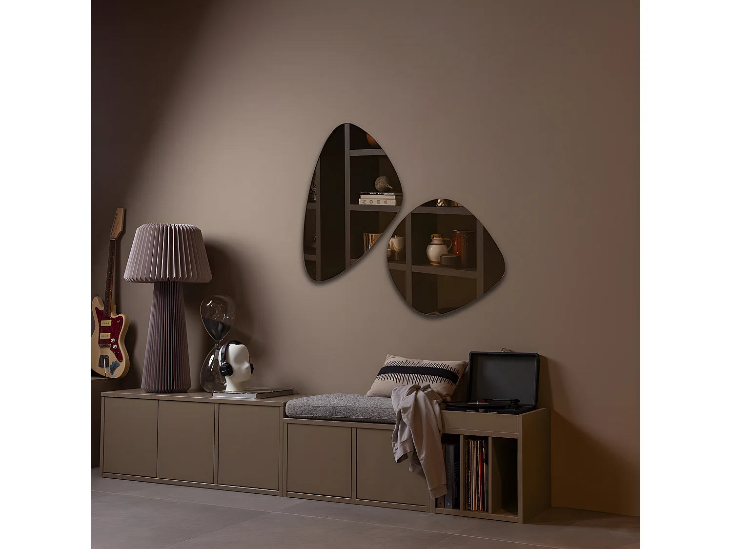 Turner - Meuble TV 3 portes en bois L120cm - Beige