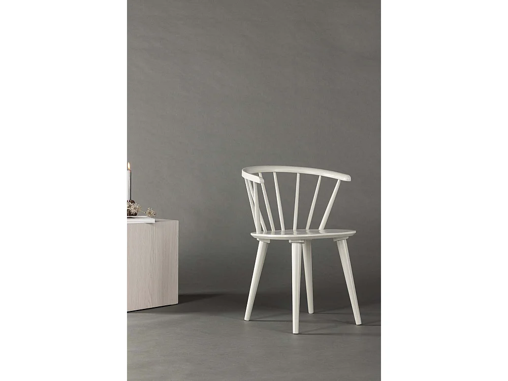 Bobby eetkamerstoel met armleuningen hout lichtgrijs.