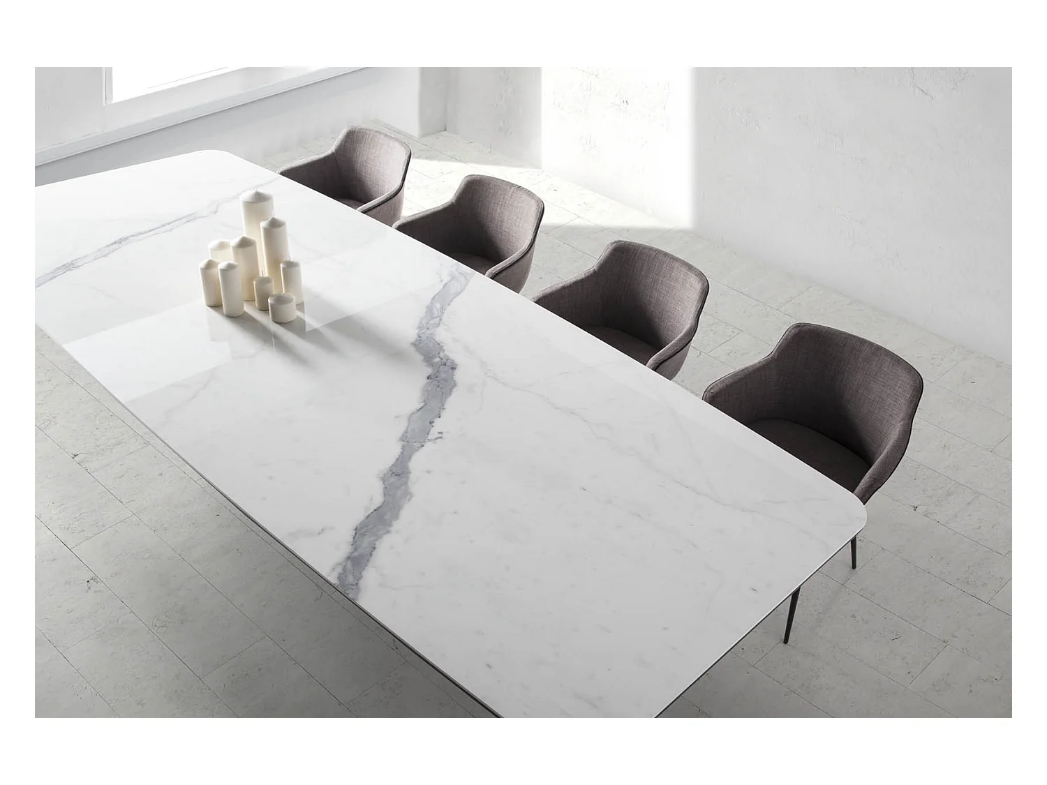 Chaise similicuir et pieds acier Keva-Couleur Aqua 18 Taupe foncé