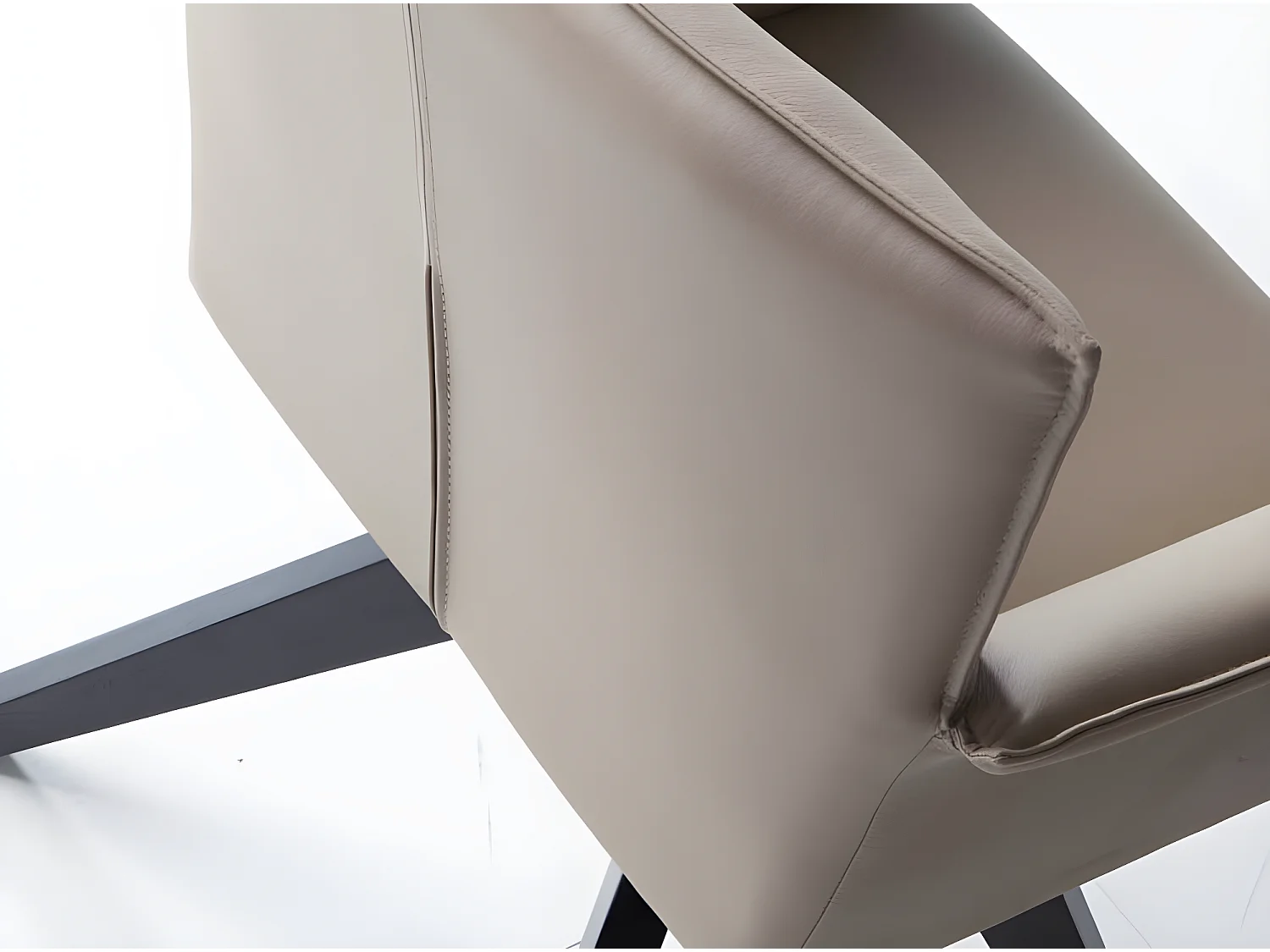 Chaise pivotante cuir et bois de frêne Lauri-Couleur MIRAGE 45