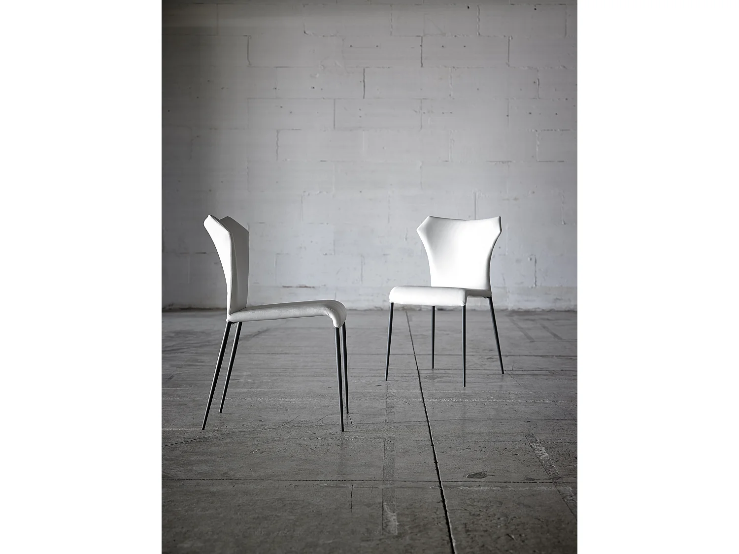 Chaise similicuir et acier noir Ekiza - Lot de 2-Couleur Aqua 75 Gris anthracite