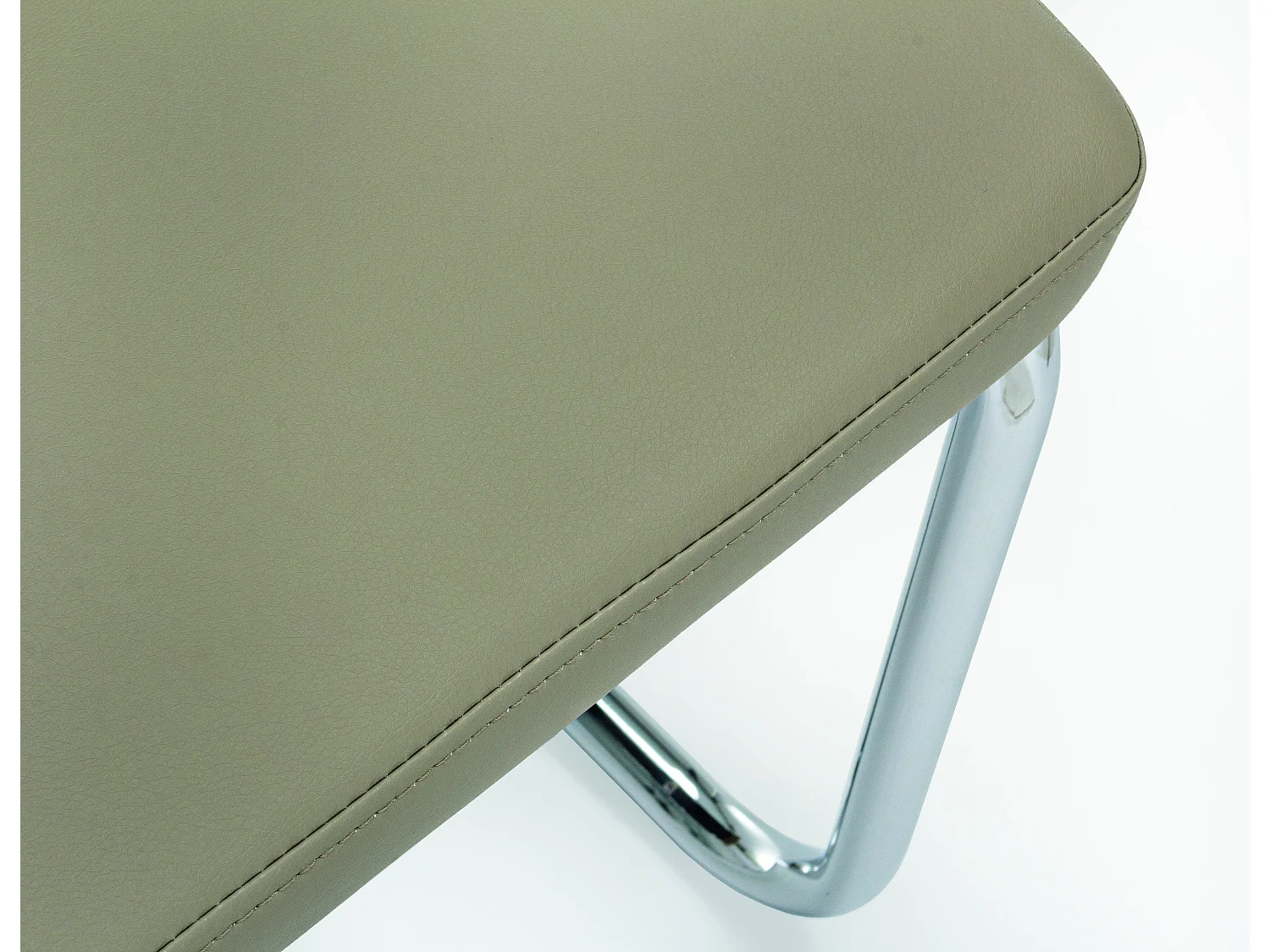 Lot de 4 chaises en simili cuir avec pieds acier chromé - Collection Thelma-Couleur Marron clair