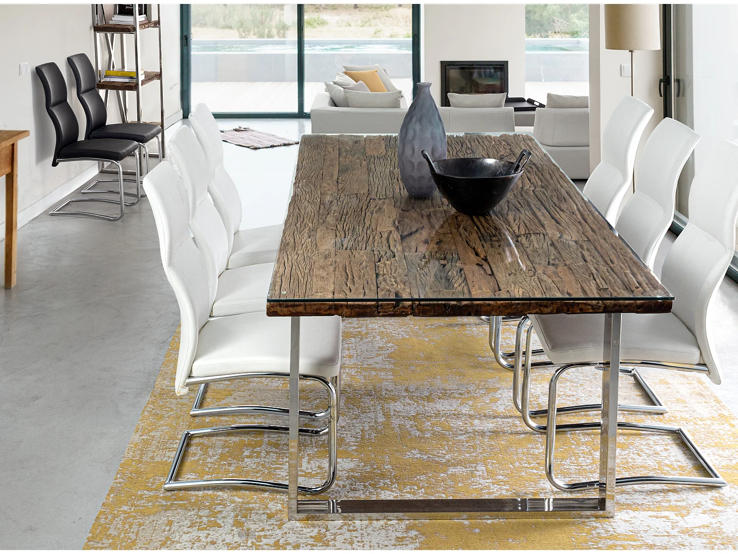 Lot de 4 chaises en simili cuir avec pieds acier chromé - Collection Thelma-Couleur Marron clair