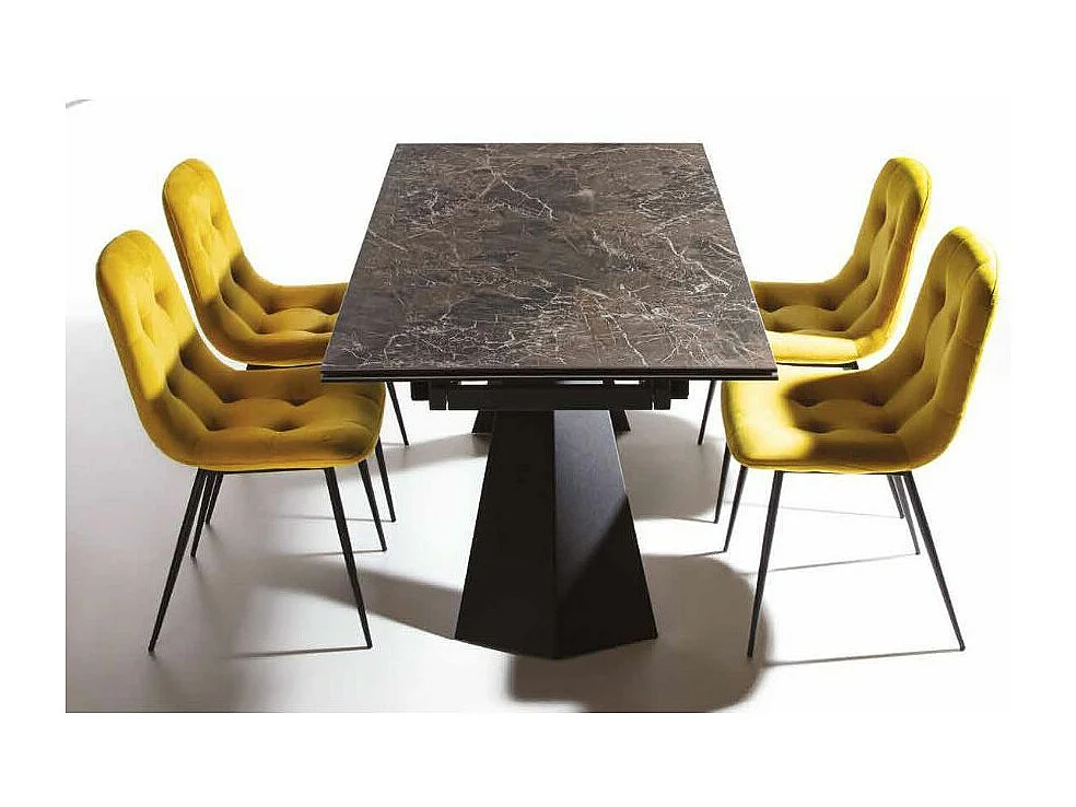 Chaise design velours capitonné et métal noir Karaz - Lot de 4-Couleur Brique