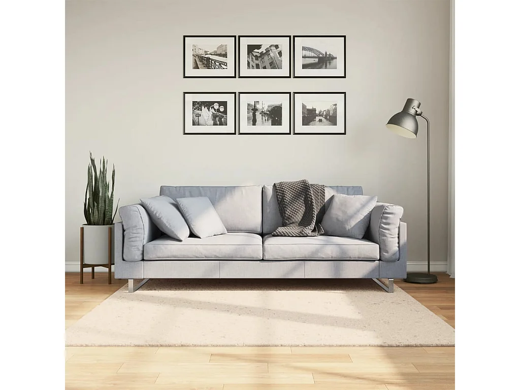 Tapis HUARTE à poils courts doux et lavable beige 160x160