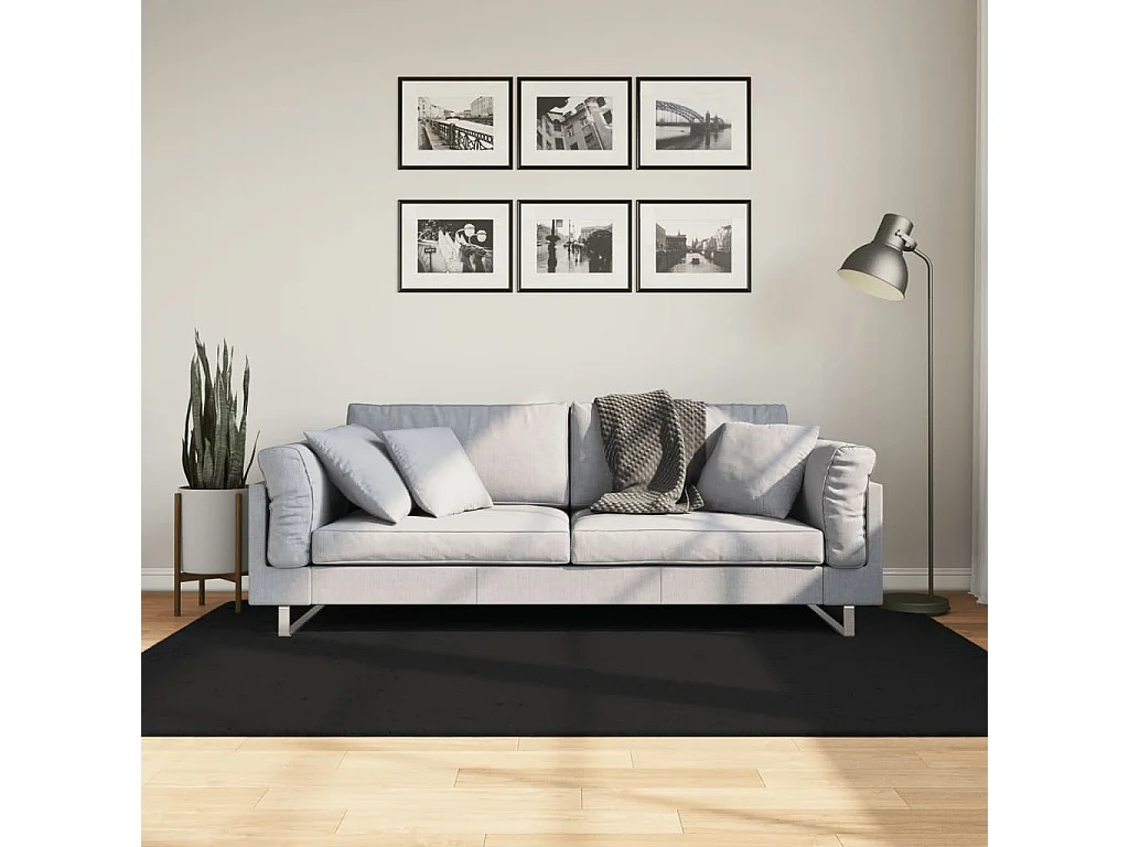Tapis HUARTE à poils courts doux et lavable noir 140x200
