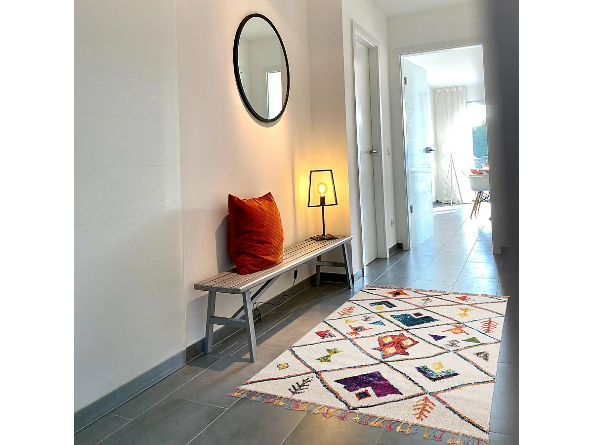 Tapis carré 160x160 blanc motif berbère LYN5 OURIKA pour salon et chambre