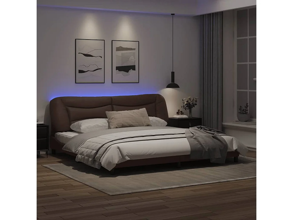 Cadre de lit avec lumières LED marron 200x200 similicuir