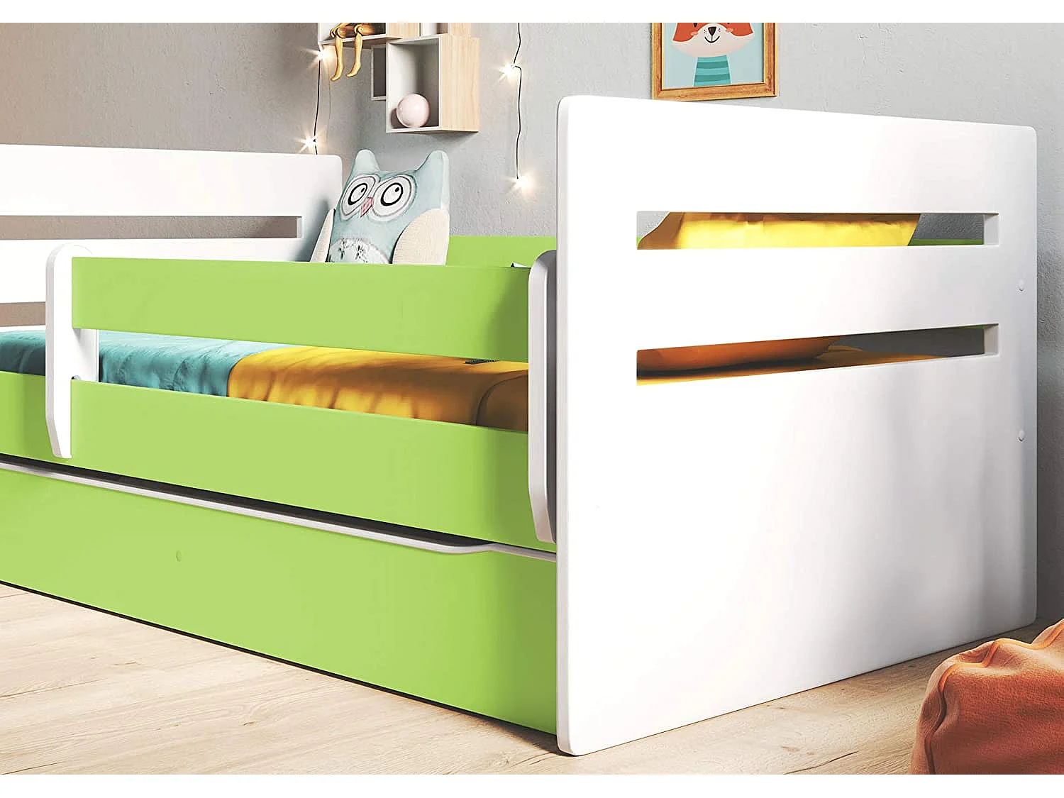 Lit enfant avec barrière de sécurité amovible blanc et vert Moly-Matelas mousse-80x140-Tiroirs Avec tiroir