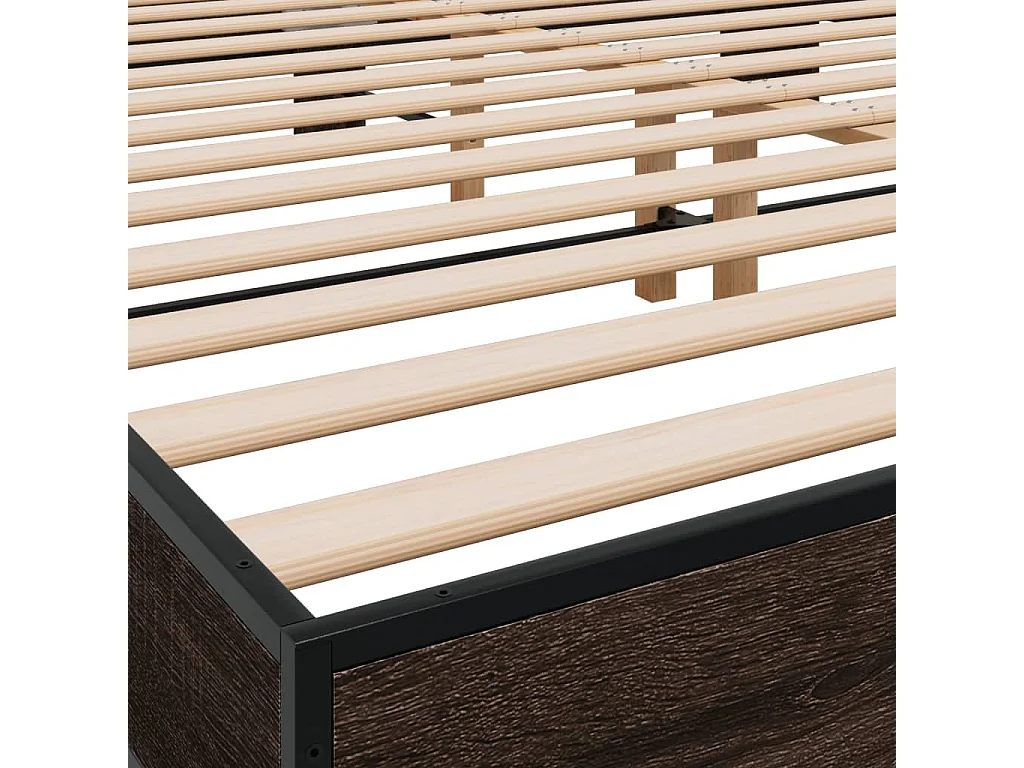 Cadre de lit chêne marron 200x200 bois d'ingénierie et métal