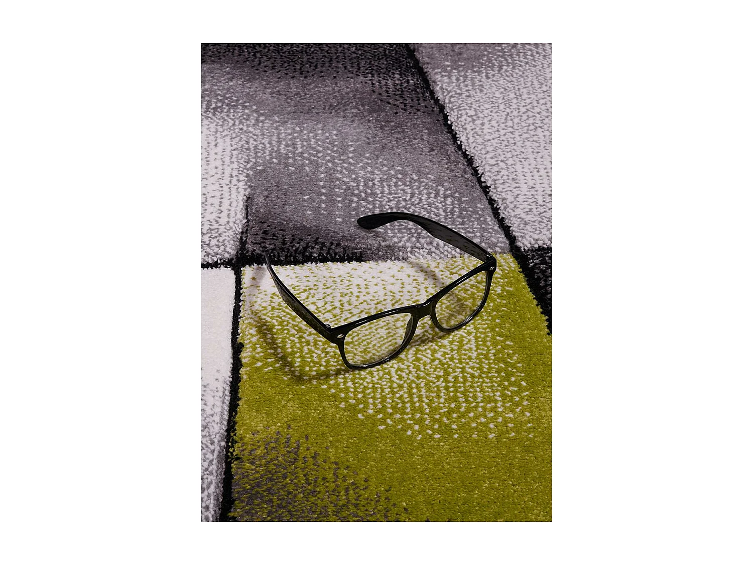 Tappeto in tessuto per soggiorno e camera da letto con motivo geometrico TRIANGULA