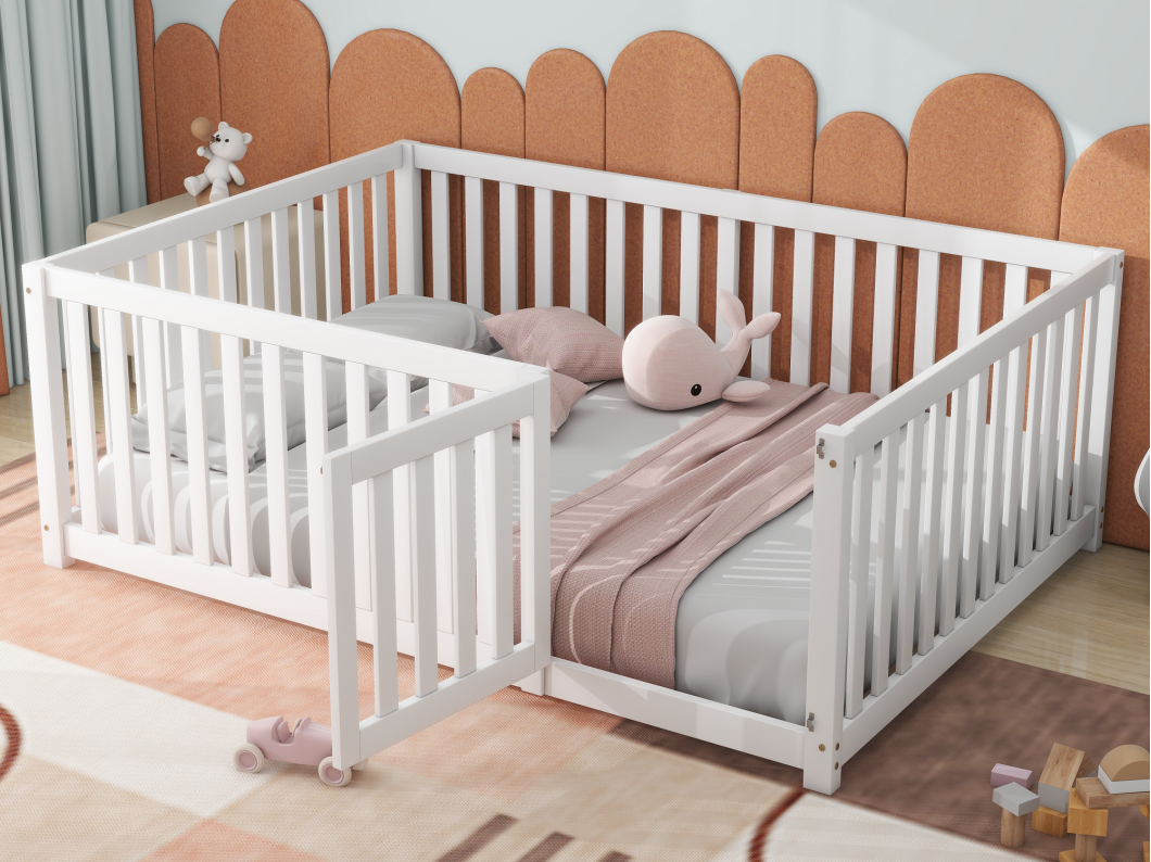 Kinderbed 140 x 200, houten vloer bedframe met hek en deur, wit