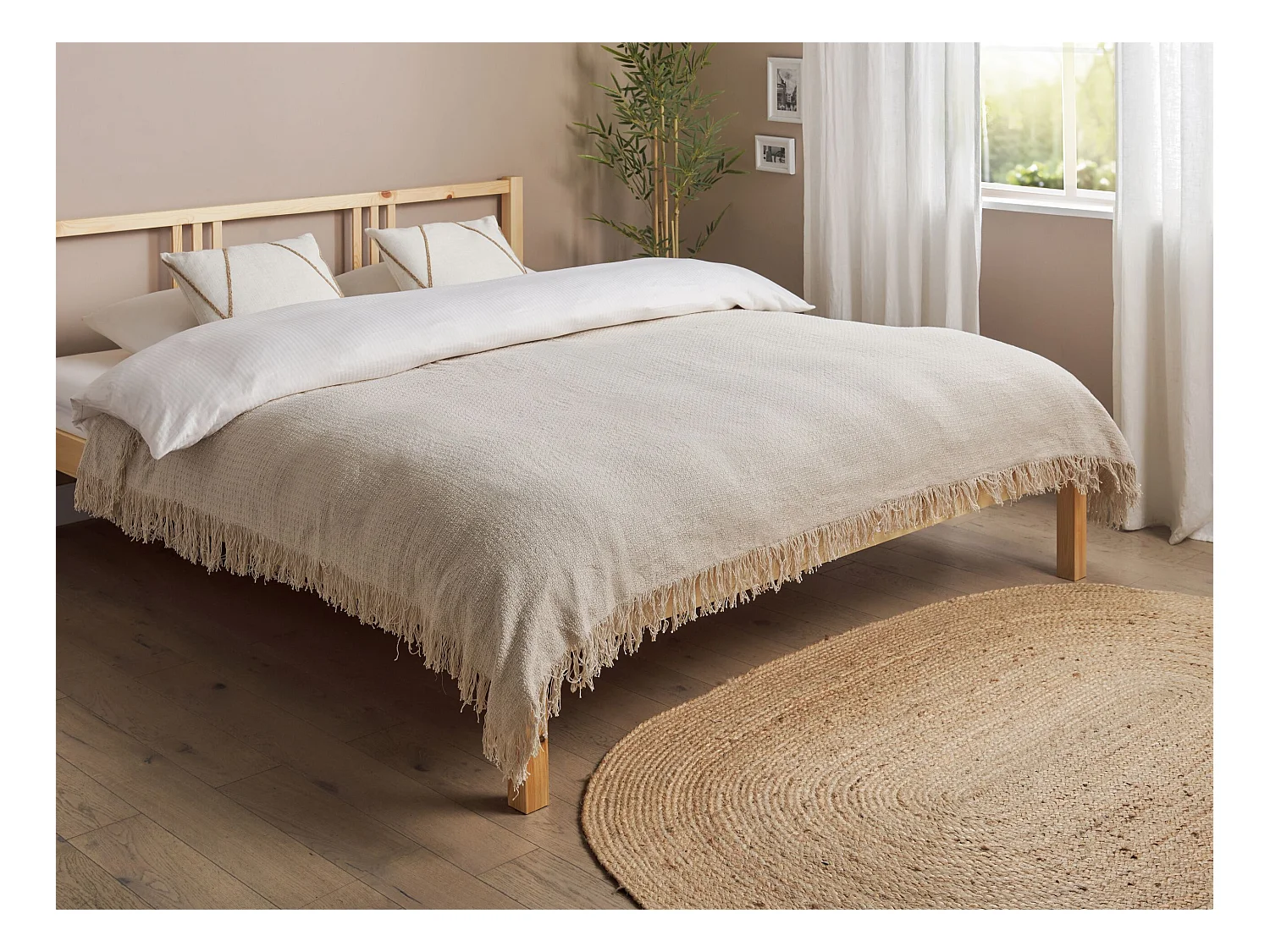 Tagesdecke Baumwolle helles Grau 150x200 cm mit Fransen modern Yerbent