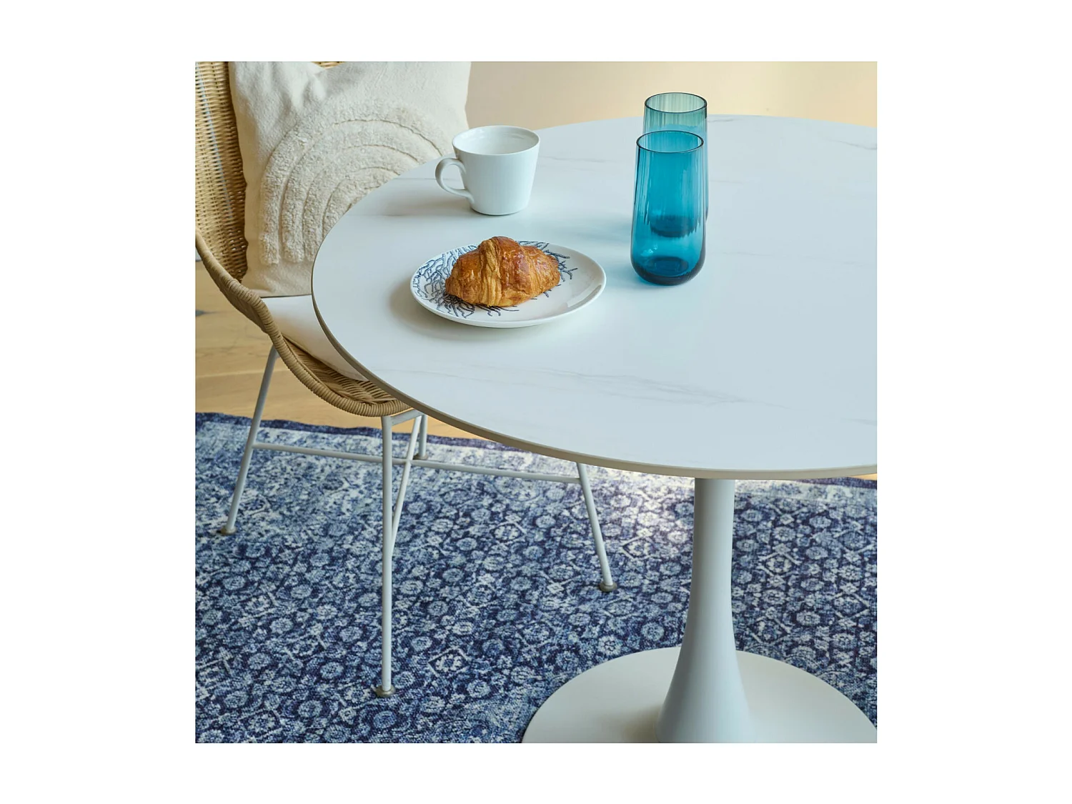 Table à manger ronde en céramique et pied tulipe en métal L90 - MARSA