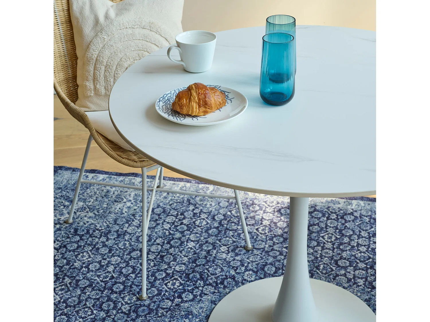 Table à manger ronde en céramique et pied tulipe en métal L90 - MARSA