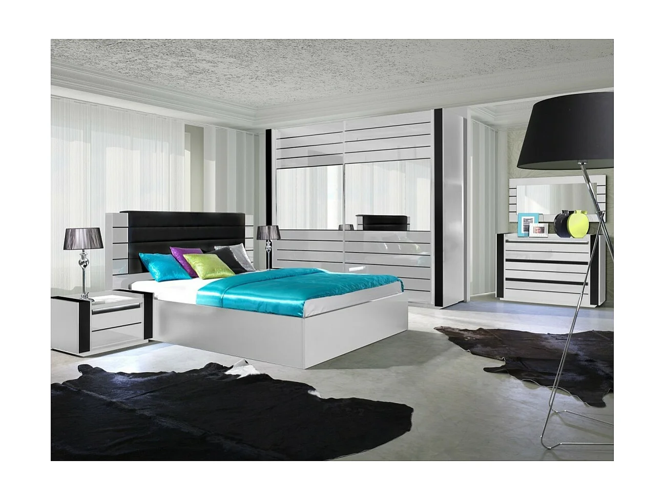 Armário branco e preto brilhante, coleção LINA. Guarda-roupa design para o seu quarto.