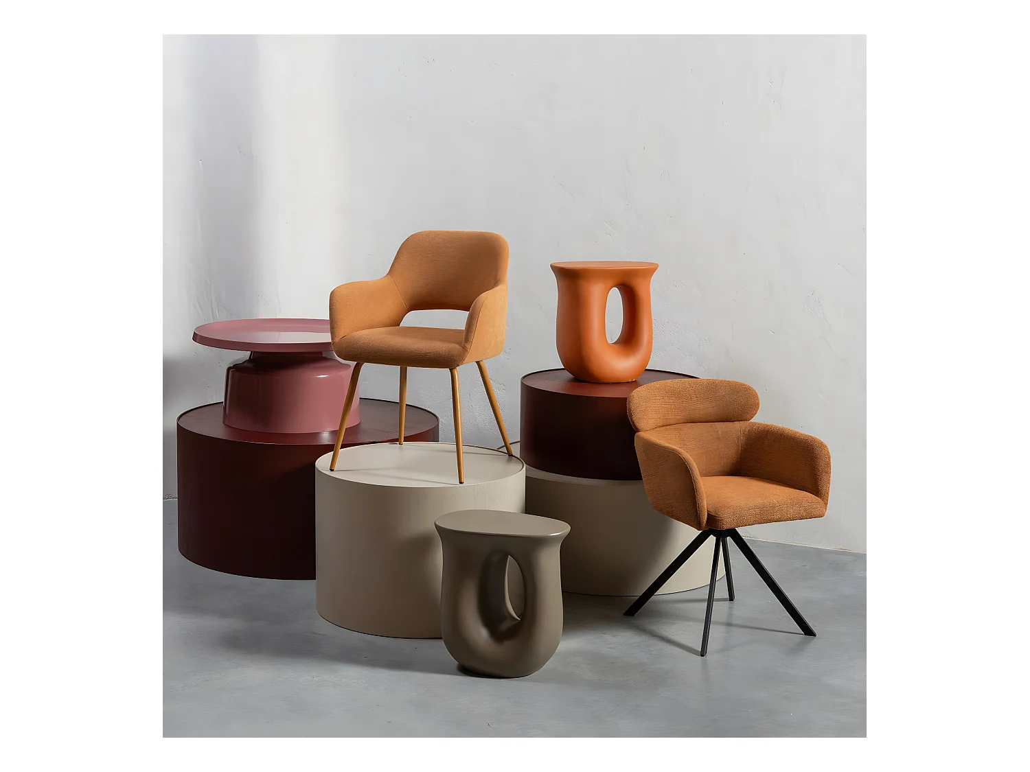 DUUK   - Table basse ronde en aluminium rose D 74