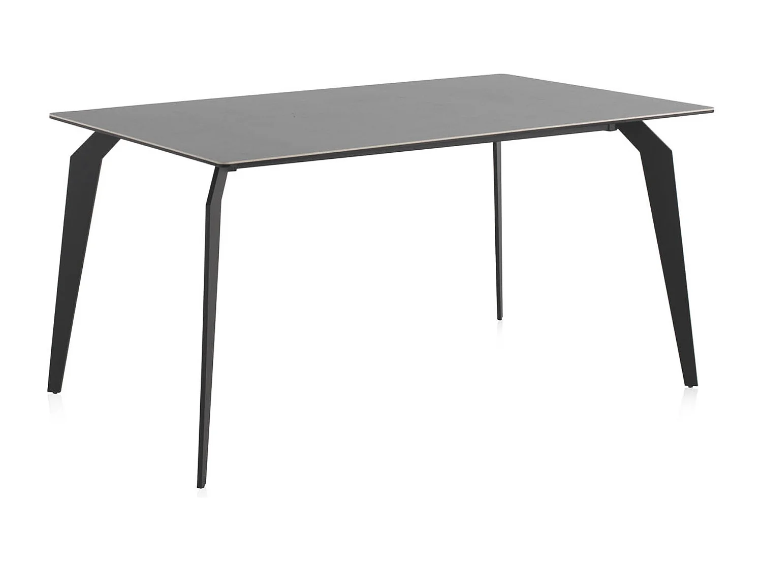 Grauer Keramiktisch mit Metallbeinen 150x91