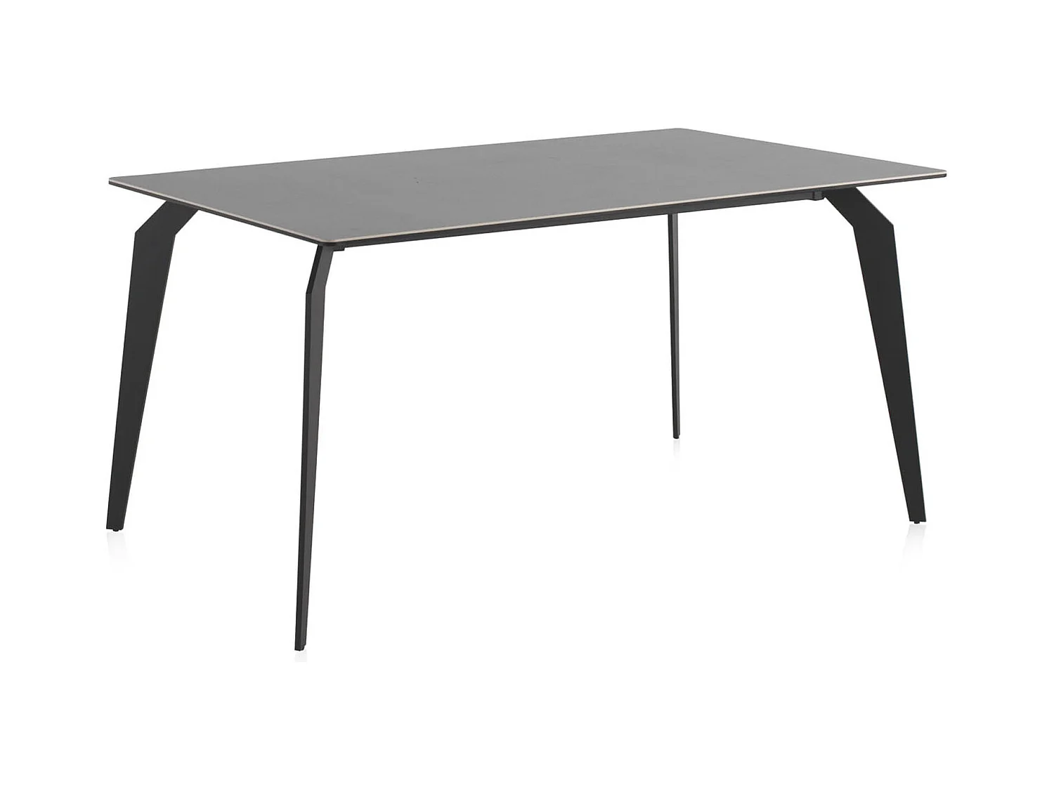 Table en céramique grise avec pieds en métal 150x91