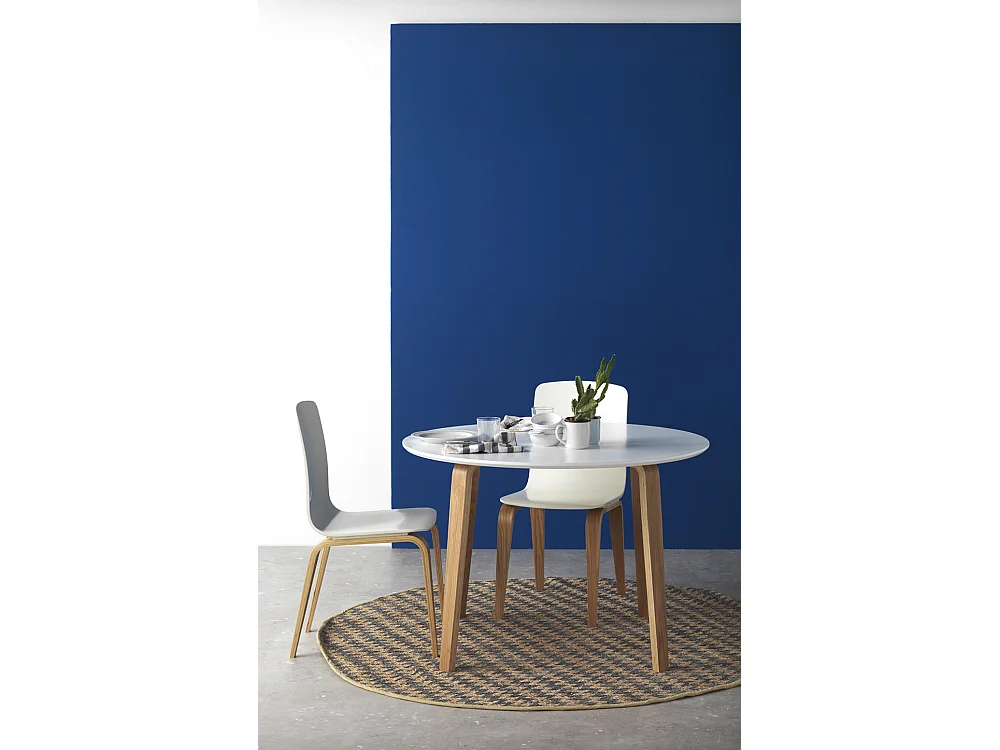 Mesa tablero de fibras de densidad media con patas chapadas de roble 110 diámetro