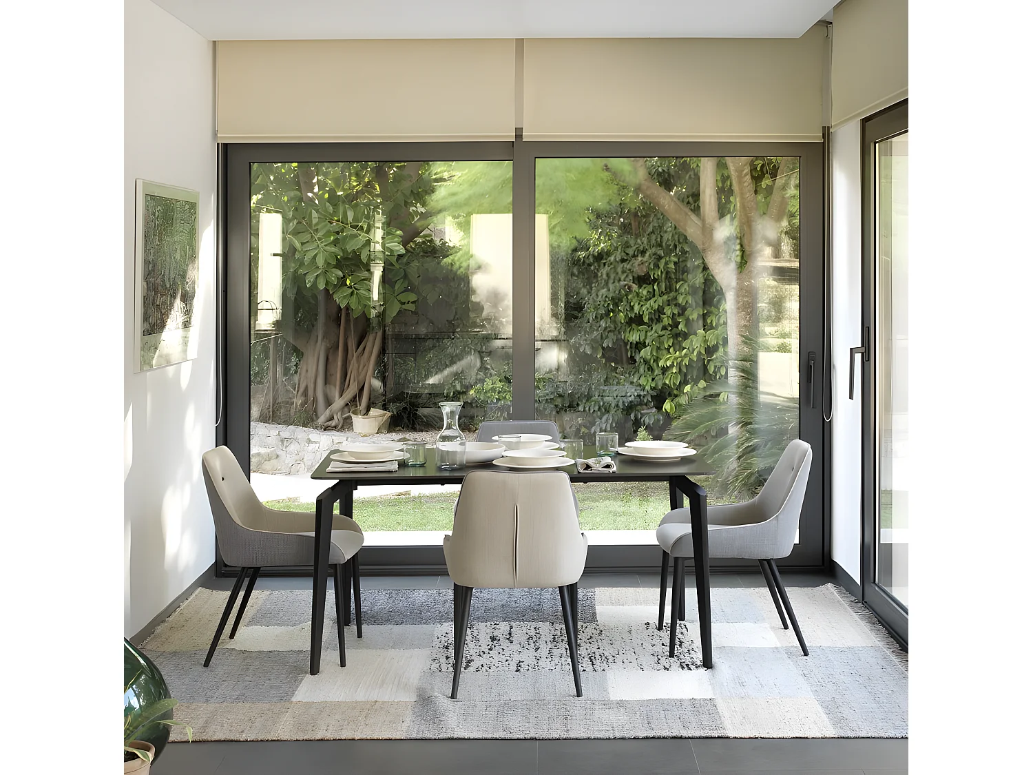 Tavolo in ceramica nera con gambe in metallo nero 140x80