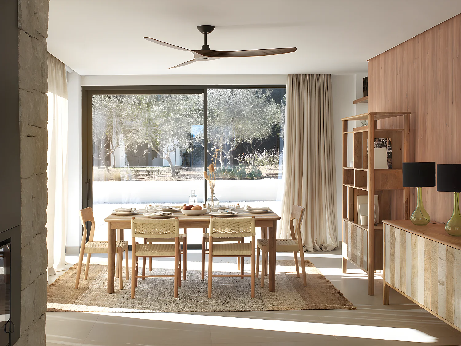 Mesa de madeira maciça de manga 170x90