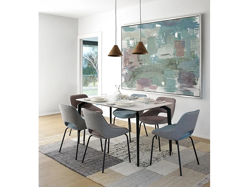 Tavolo in ceramica bianca con gambe in metallo nero 140x80