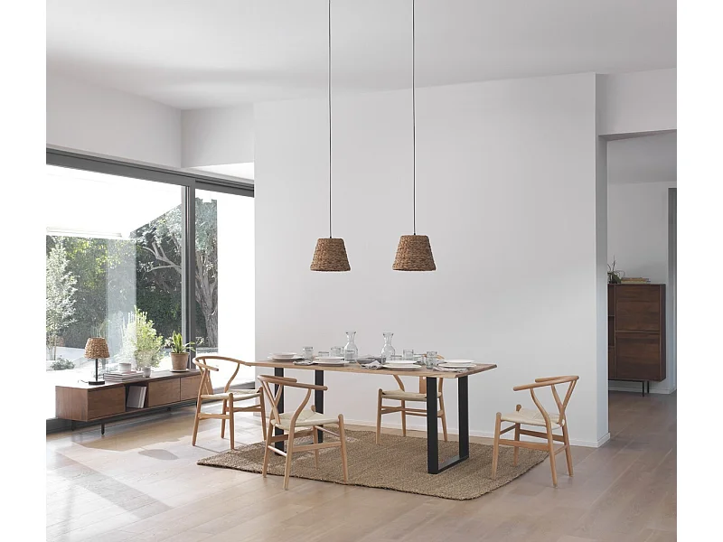 Table en bois massif d'acacia 160x90 avec pieds métalliques noirs