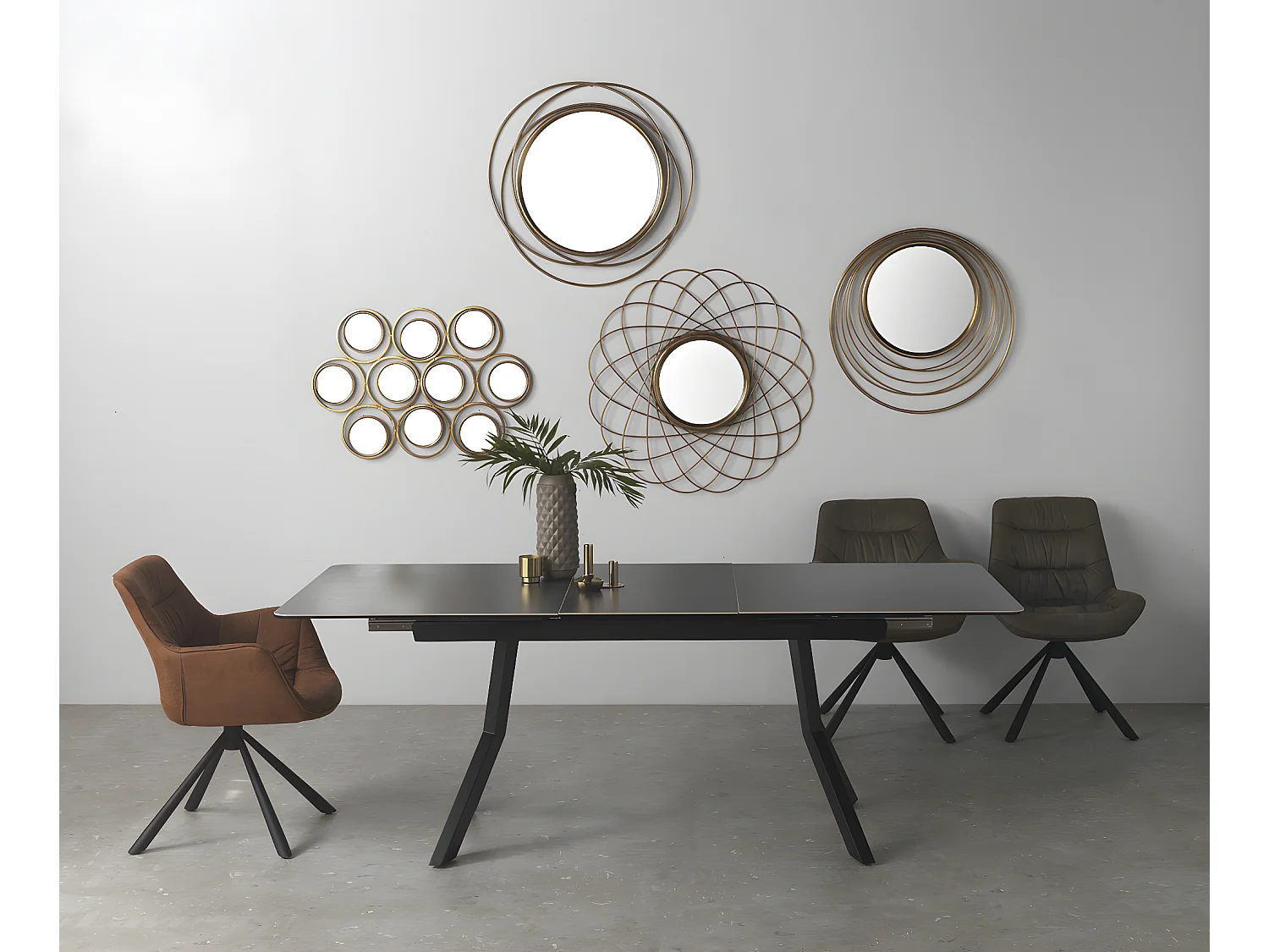 Mesa extensível de folhas em cerâmica cinzenta com pés em metal 160/210x90