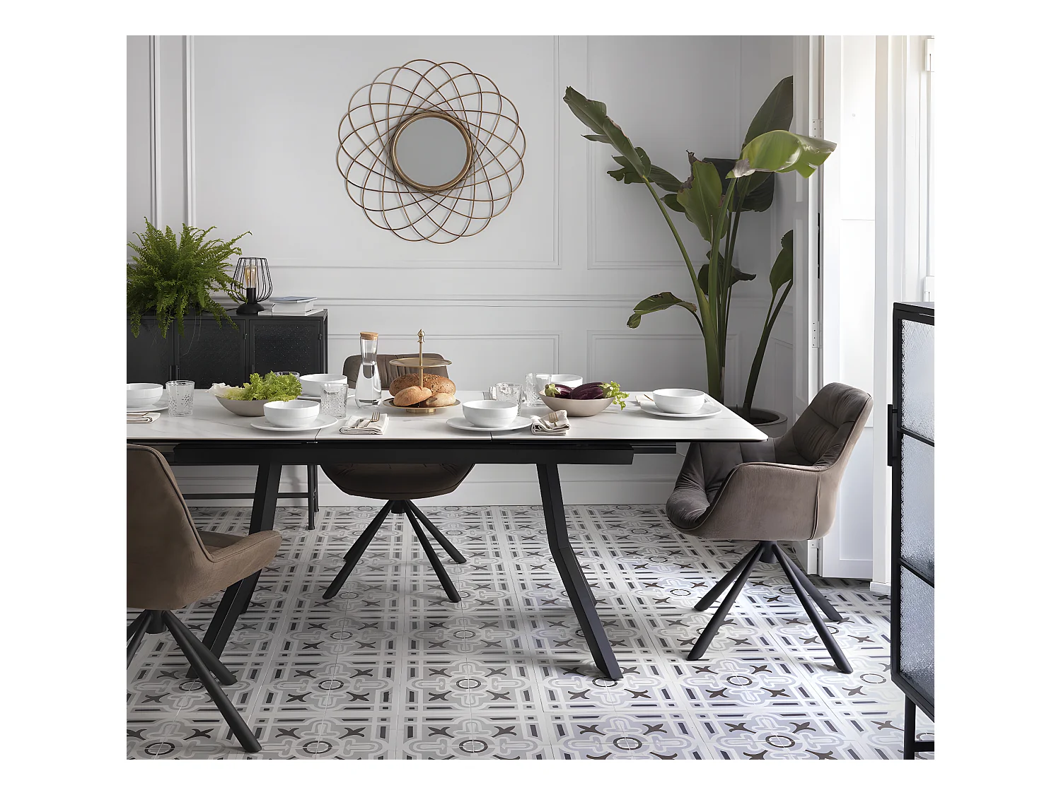 Mesa extensible de cerámica blanca con patas de metal 160/210x90