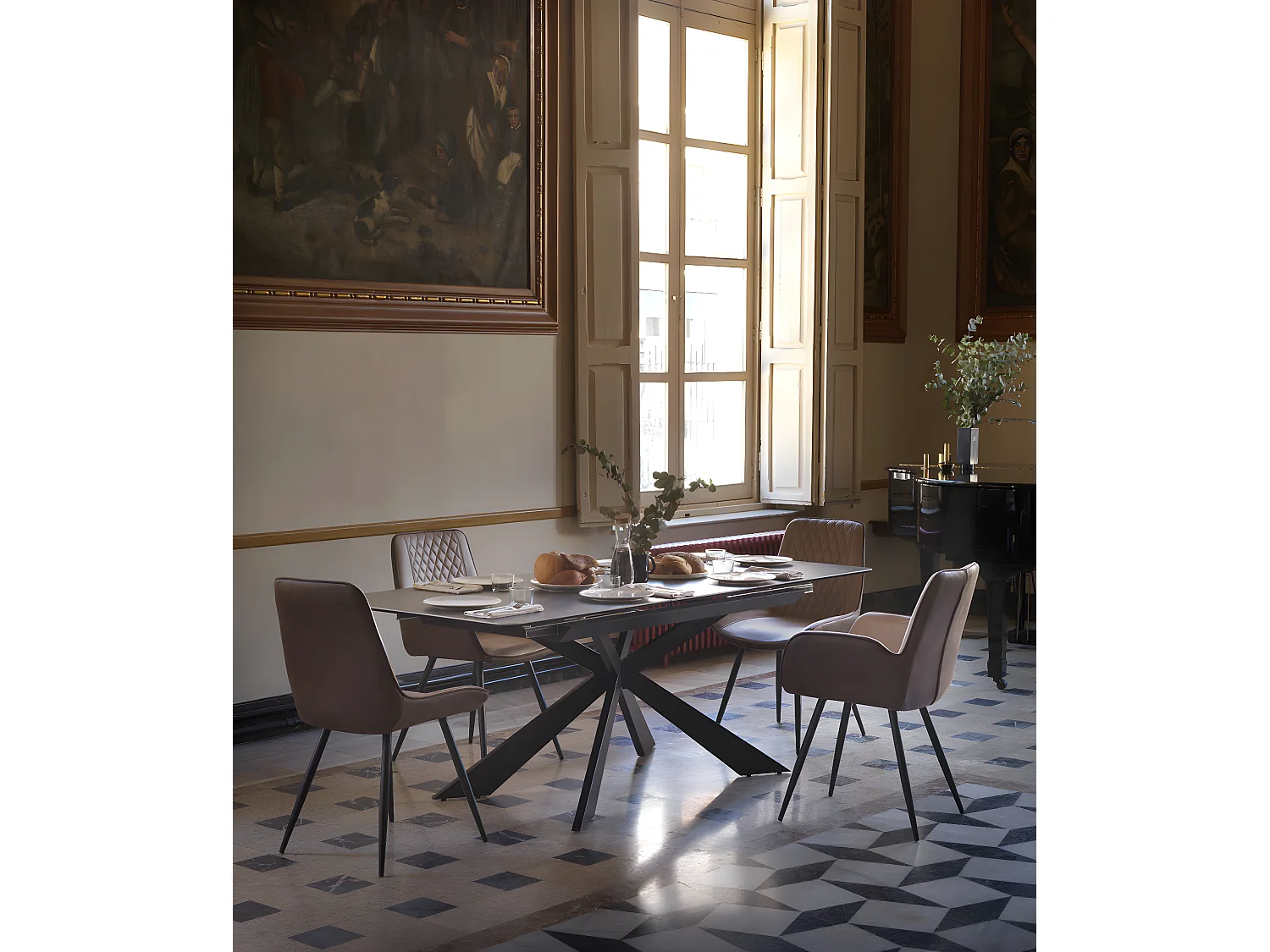 Ausziehbarer Tisch aus Keramik, grau, mit Metallbeinen 160/210x90