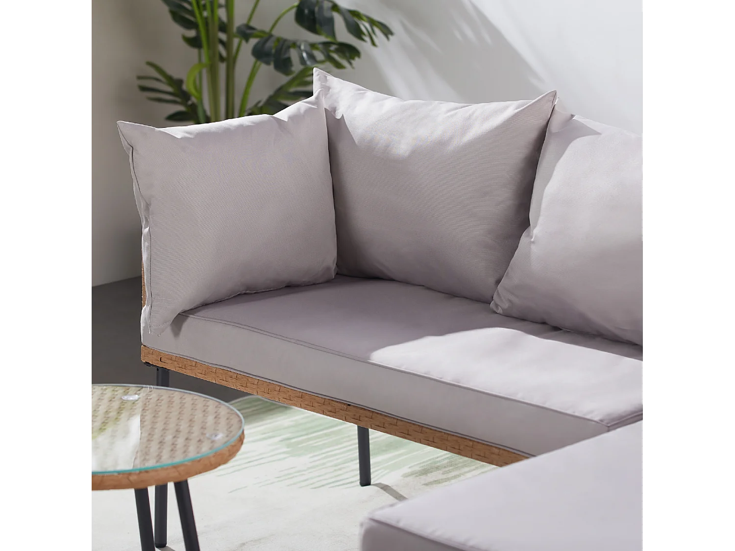 Hoek loungeset van 3 plaatsen in rotan-effect Lecce met beige kussens