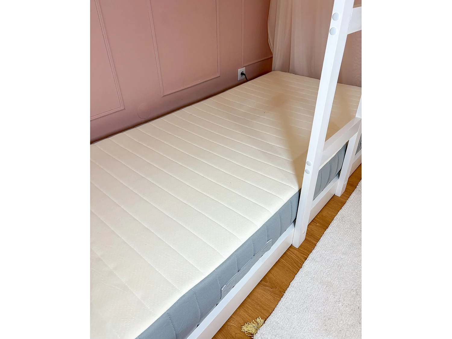 Matelas à ressorts ensachés avec housse amovible ferme 90 x 200 cm ROOMY