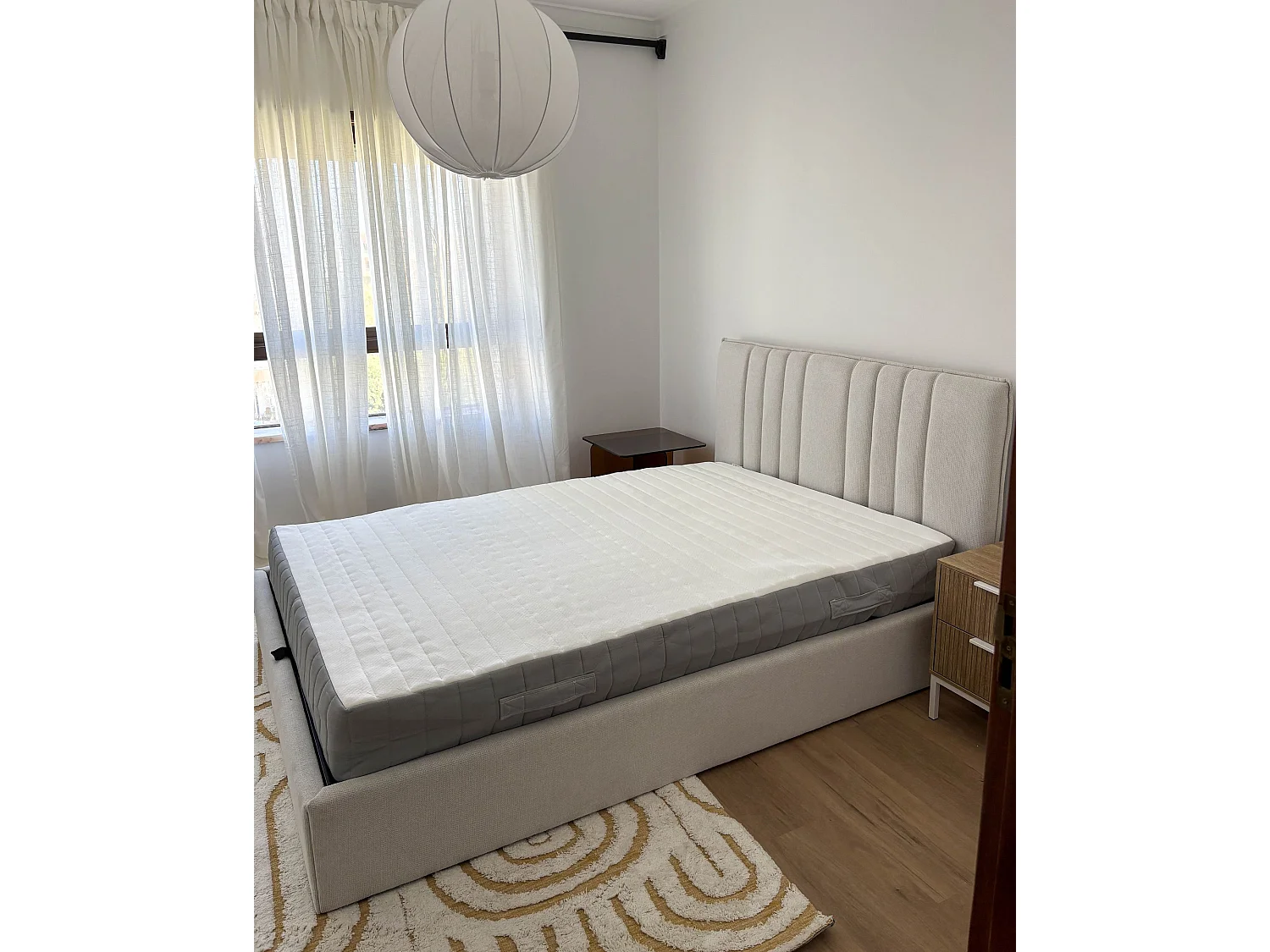 Matelas à ressorts ensachés ROOMY Ferme 140 x 200 cm