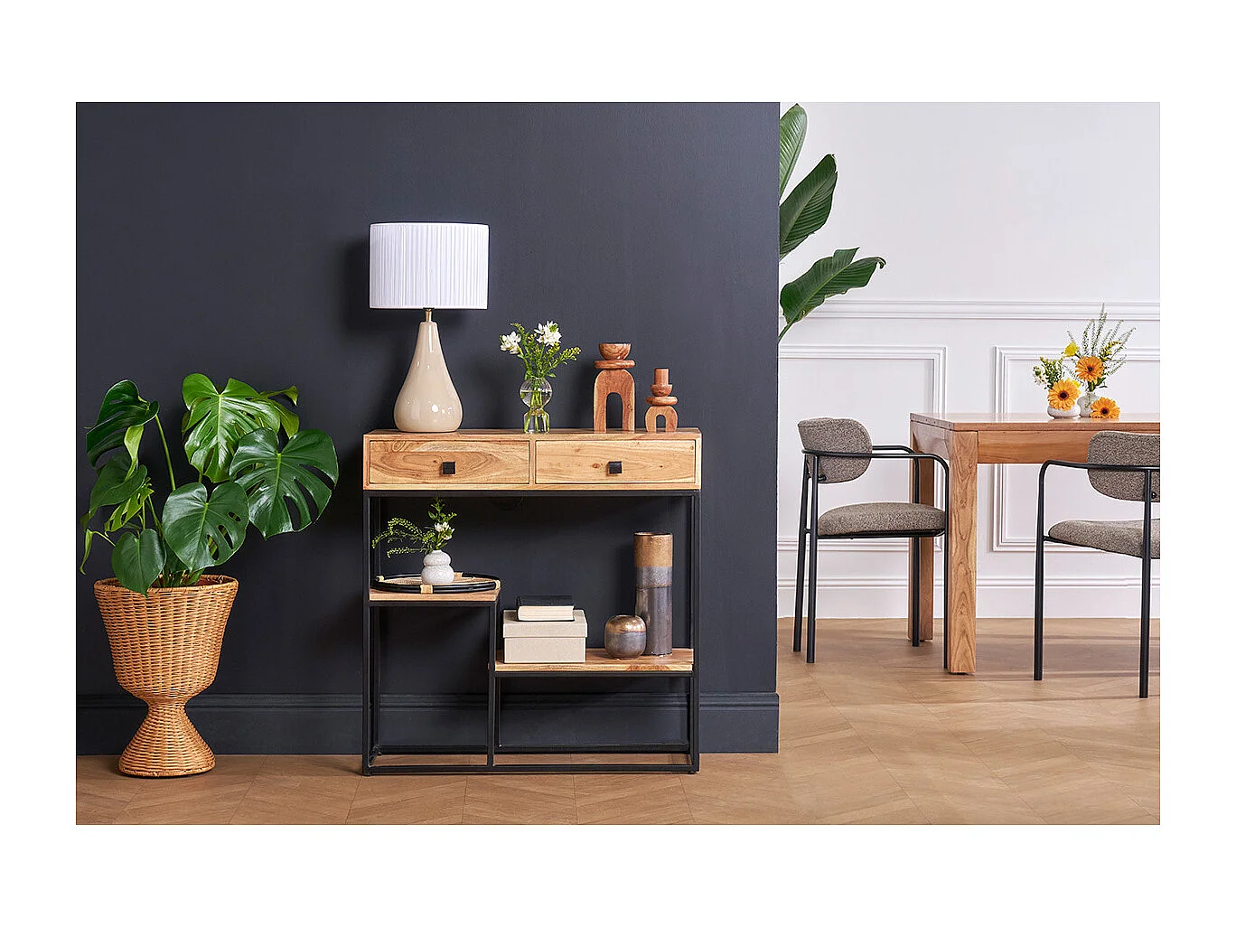 Lampada da tavolo color talpa in ceramica lucida e paralume in tessuto plissettato bianco H49 cm TROVA