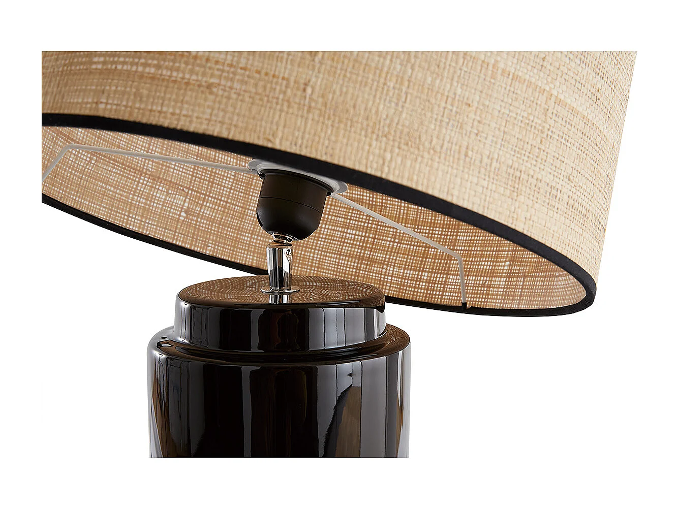 Lámpara de mesa de cerámica esmaltada negra con pantalla de rafia BERRO