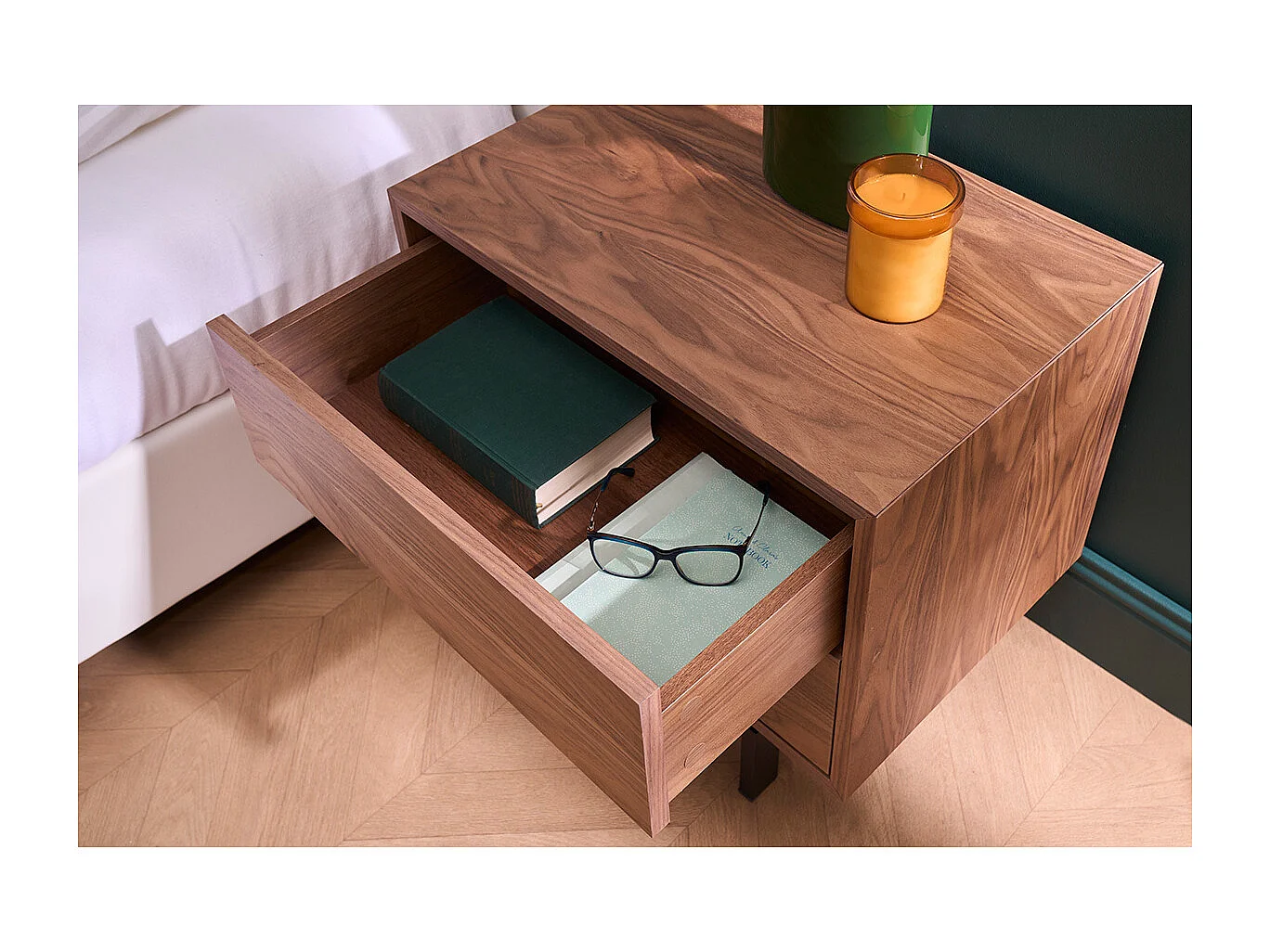 Table de chevet vintage bois foncé noyer et métal MANNY