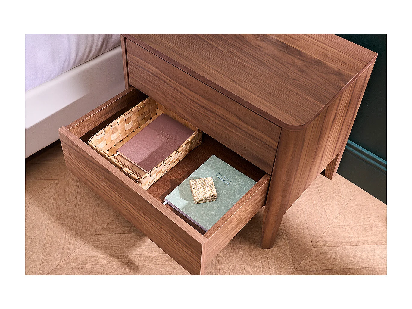 Table de chevet avec rangements 2 tiroirs bois foncé noyer BENJA