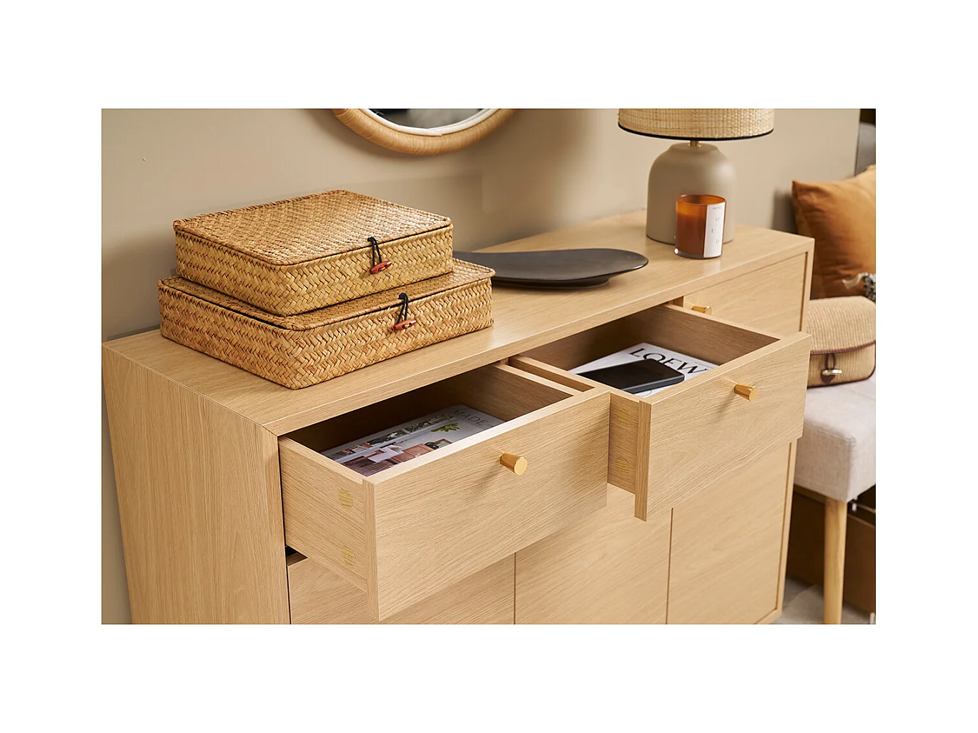 Schuhschrank in hellem Holzdekor mit Eichenfurnier und goldfarbenem Metall B110 cm SILVESTRE