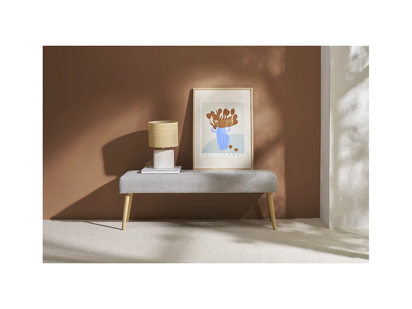 Banco nórdico capitoné de tela efecto aterciopelado texturizado gris claro y madera clara 130 cm GUESTA