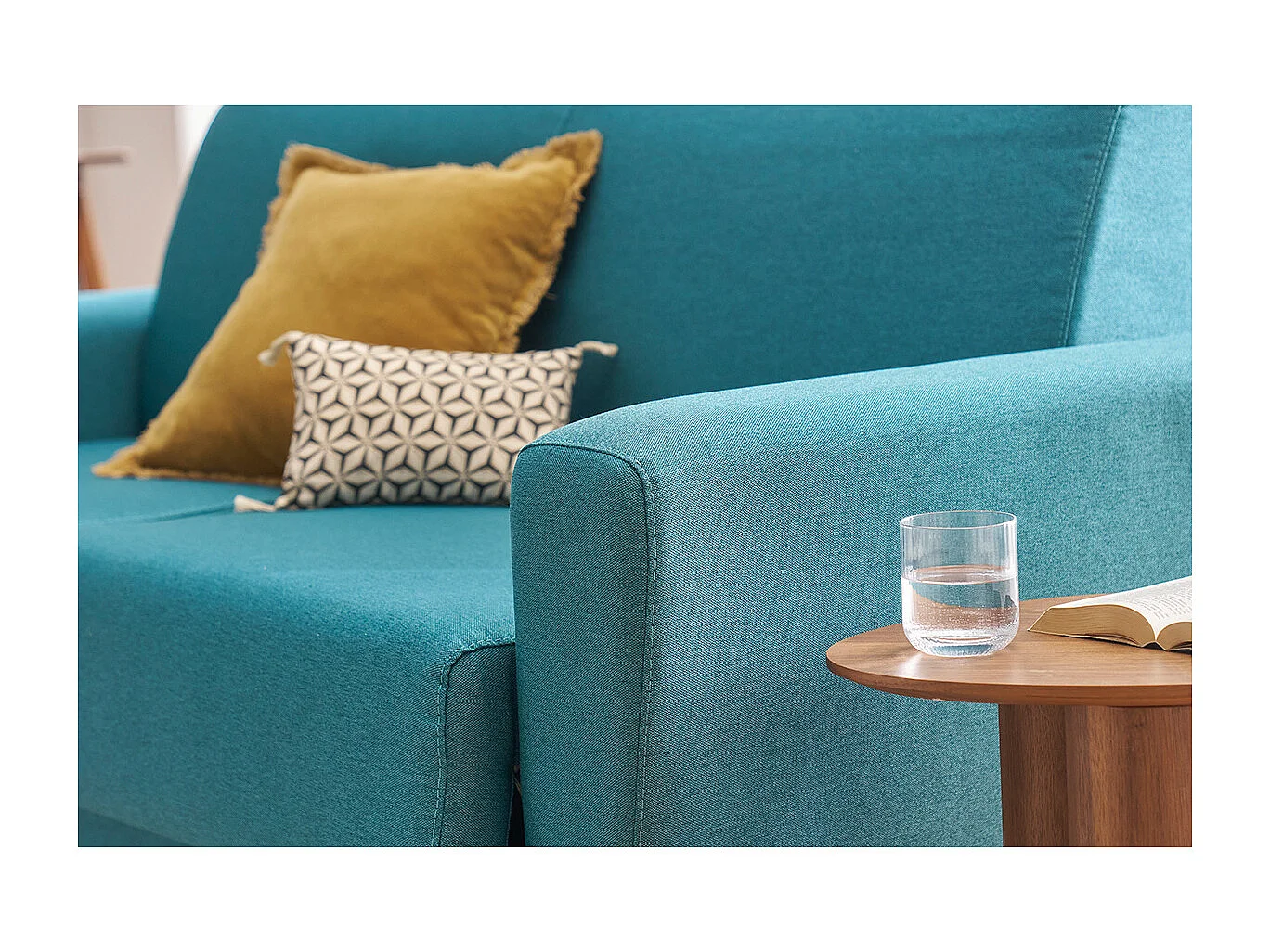 Skandinavische Schlafcouch in Entenblau mit Matratze 18 cm GRAHAM