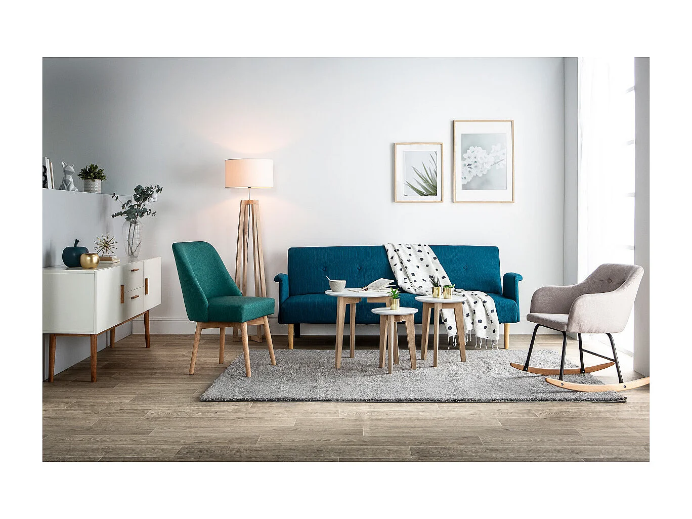 Canapé convertible scandinave 3 places en tissu bleu canard et bois clair OSCAR