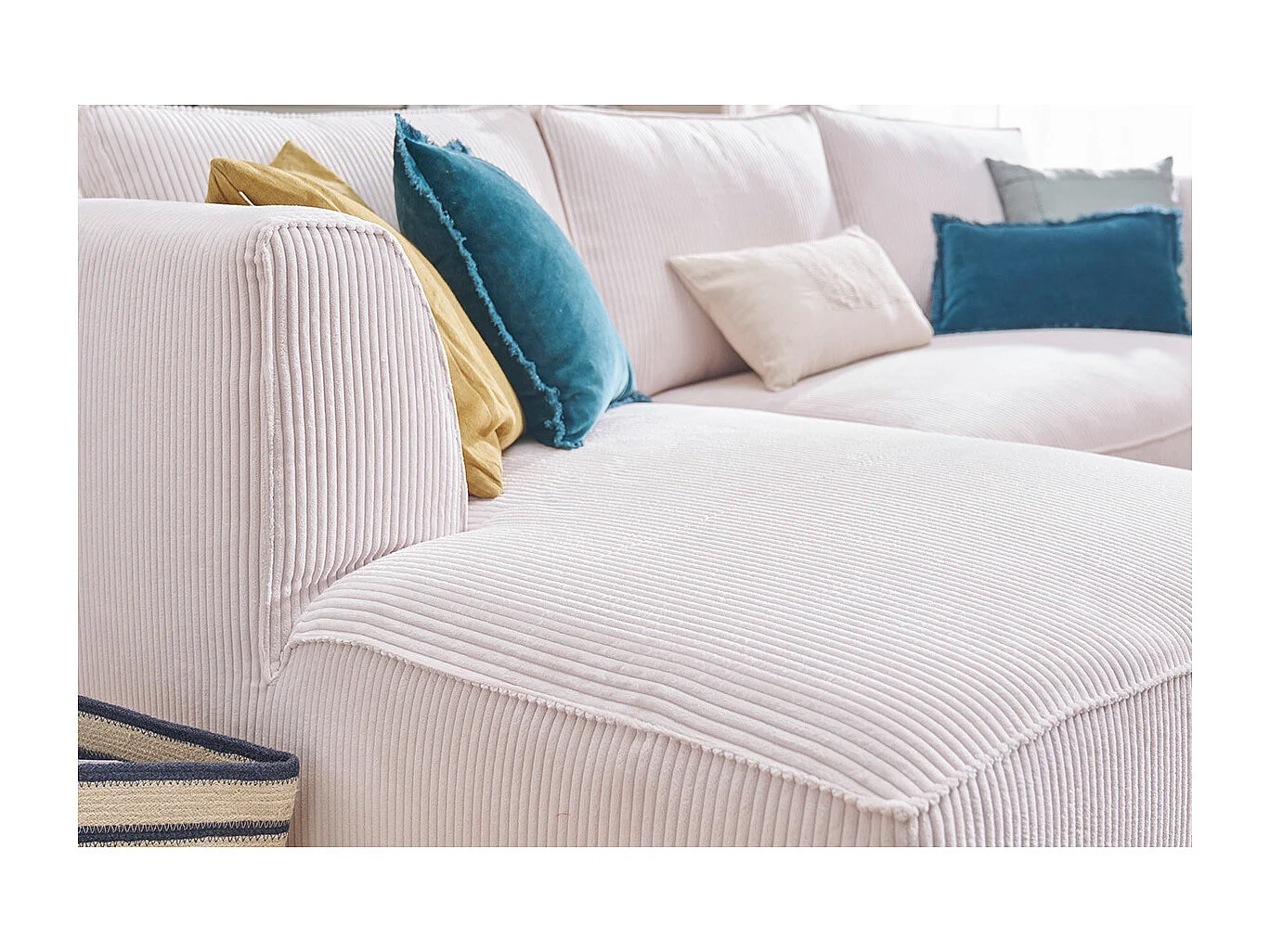 Design-Ecksofa linksseitig aus écrufarbenem Cordstoff mit Samteffekt 3-4 Sitzer PANAM