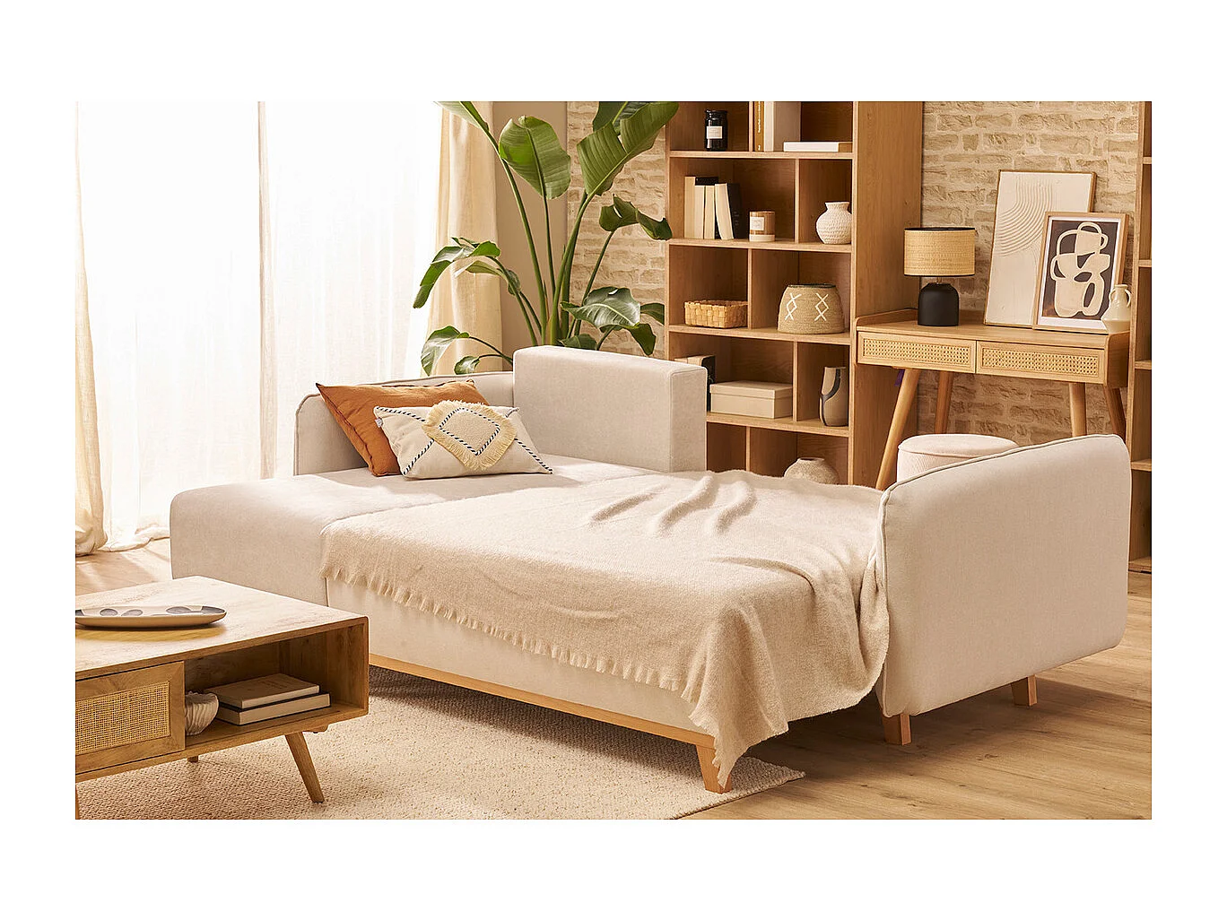 Divano letto angolare reversibile 3-4 posti in tessuto effetto velluto testurizzato beige e legno chiaro ROMANE