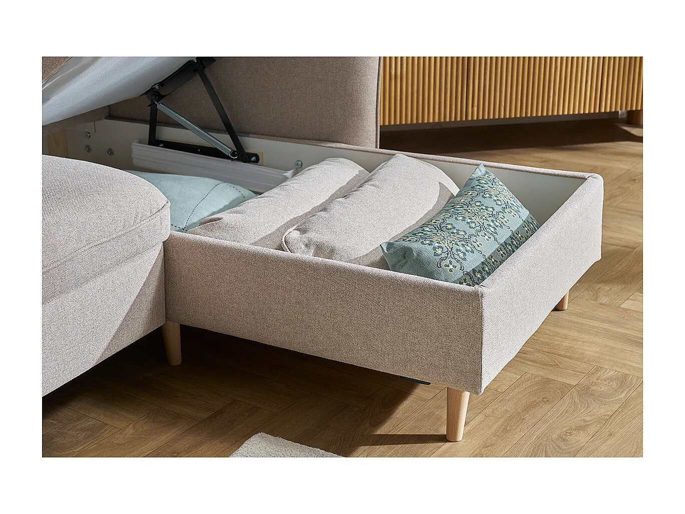 Schlaf-Ecksofa mit Stauraum 3/4-Sitzer beiger Stoff und helles Holz DRISS