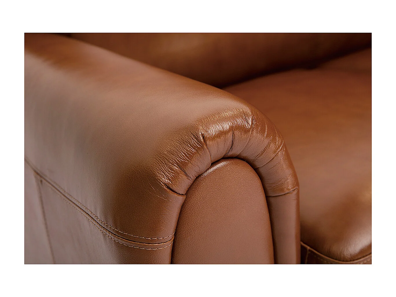 Canapé cuir vintage 2 places marron et bois noir CLUB