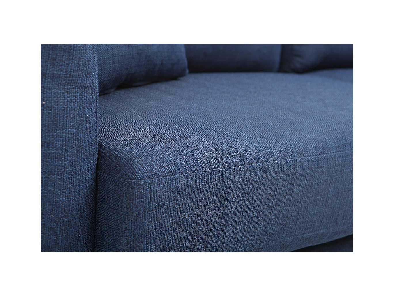 Canapé scandinave déhoussable 3 places en tissu bleu foncé et bois clair OSLO